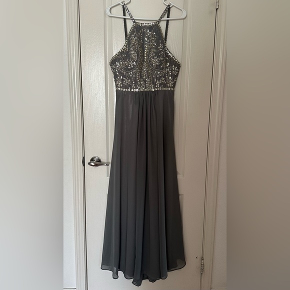 Formal Gown - Picture 4 of 12